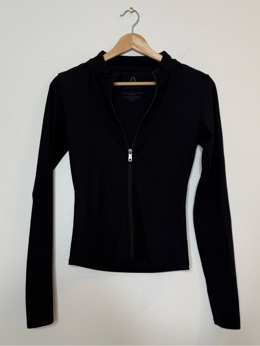 Vitality Ribbed Full Zip Full Length Fitted Jacket in black size medium
